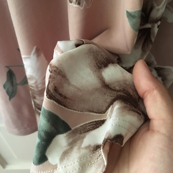 ⭐️F21 floral fit & flare dress - Picture 7 of 8